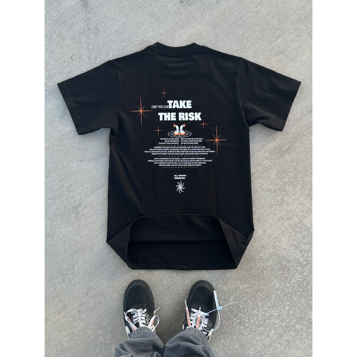 TAKE THE RISK TEE